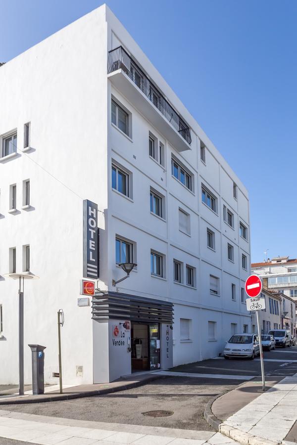 Hotel De La Vendee La Roche-sur-Yon Buitenkant foto